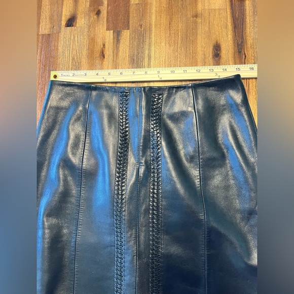 Vintage Casual Corner Black Leather Skirt with Braided Leather Embellishment 6 - Picture 7 of 14